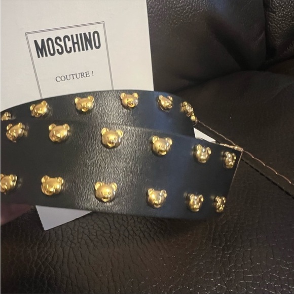BLOWOUT SALE!!! FINAL!! Moschino
unisex logo teddy bear studed Leather
belt NWT - Picture 5 of 7